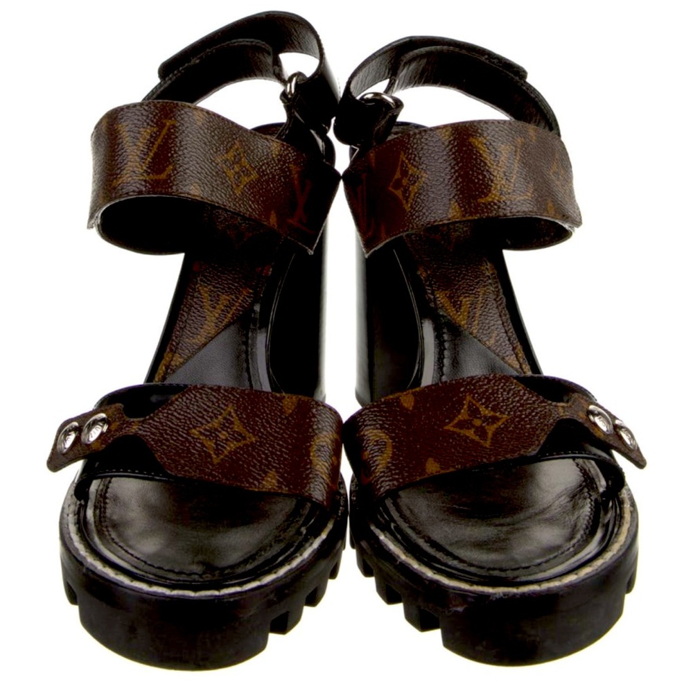 Size 40 Louis Vuitton star trail sandal.